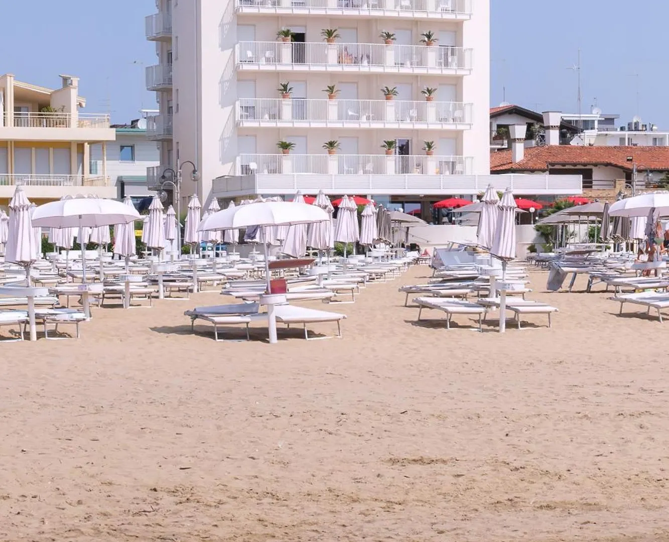 Hotel Montecarlo Lido di Jesolo 4*,  Italy