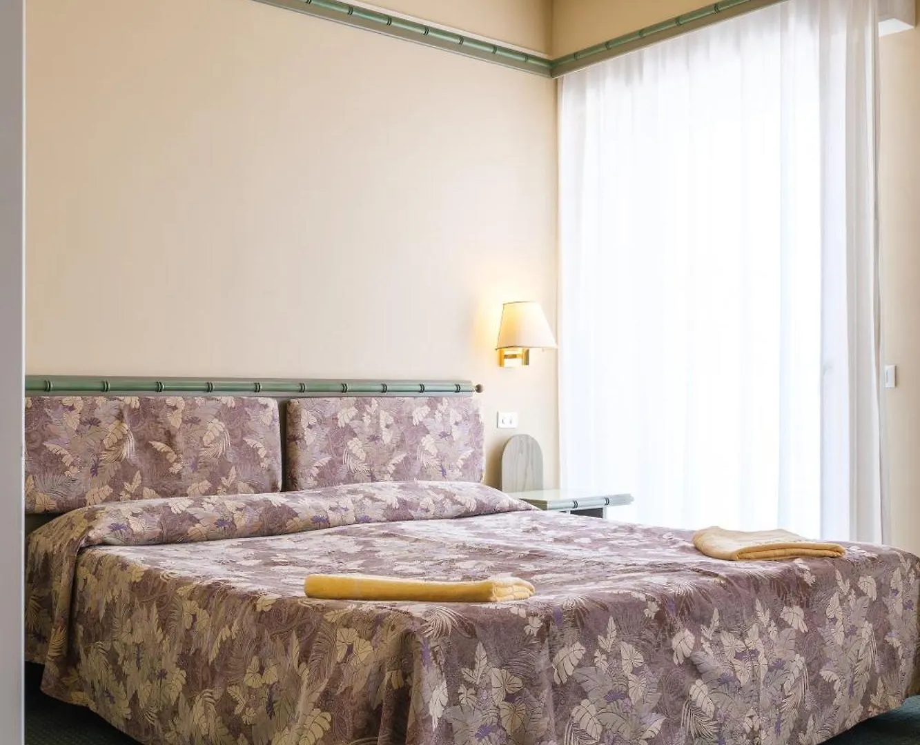 Hotel Montecarlo ليدو دي يسولو