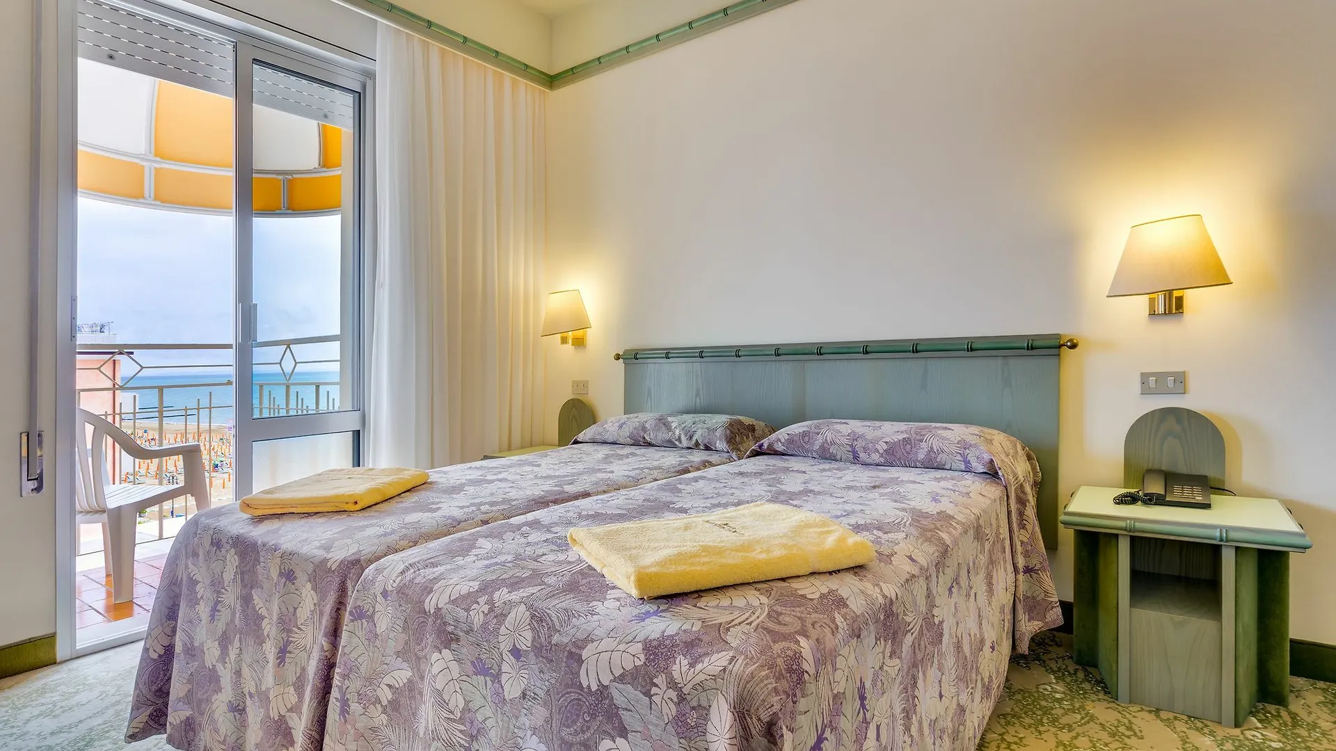Hotel Montecarlo ليدو دي يسولو إيطاليا
